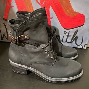 Women’s Black Ankle Boots Size 10